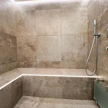 Апартаменты Le Switch Souplex Avec Hammam Privatif Лилль Экстерьер фото