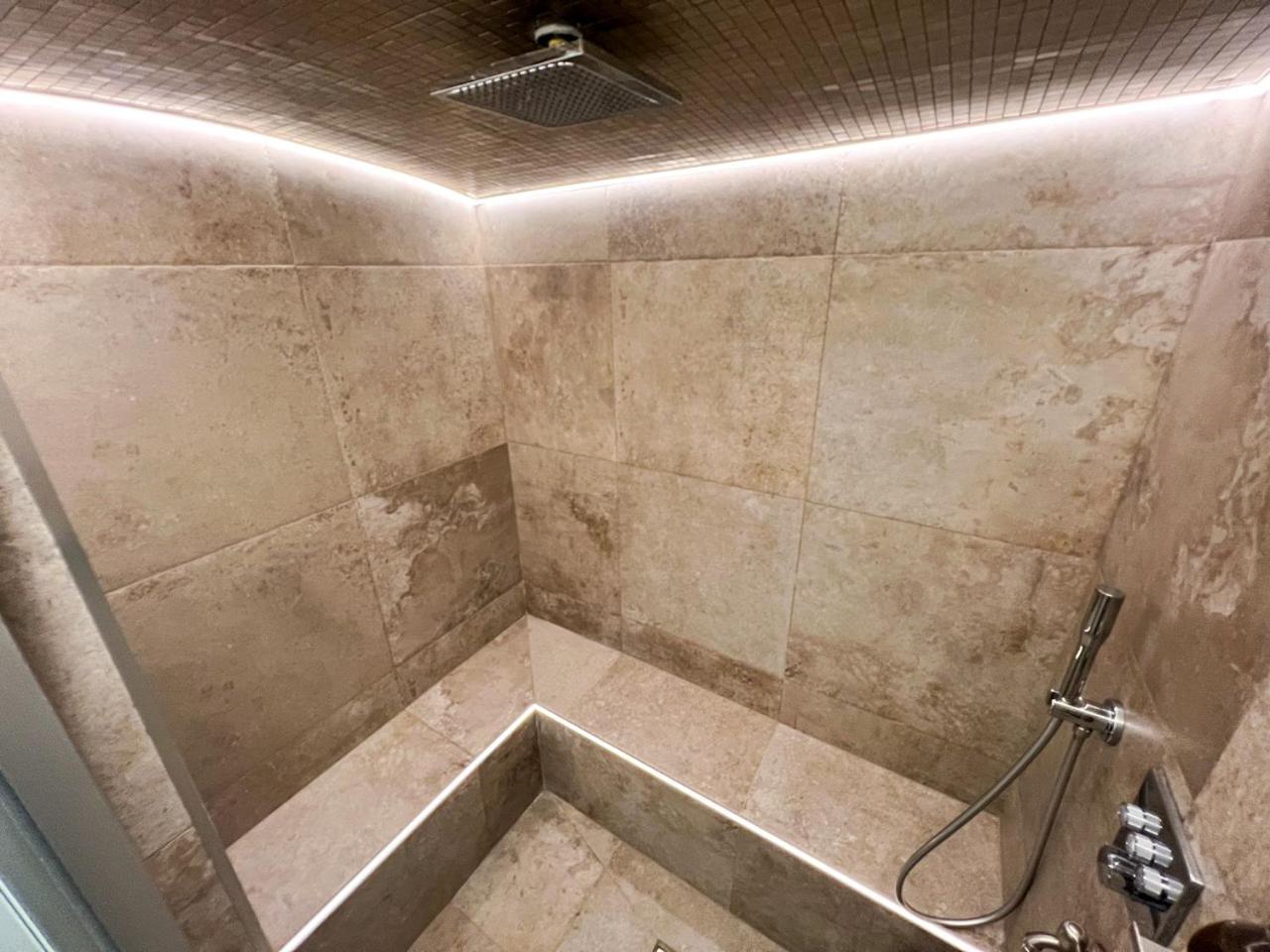 Апартаменты Le Switch Souplex Avec Hammam Privatif Лилль Экстерьер фото